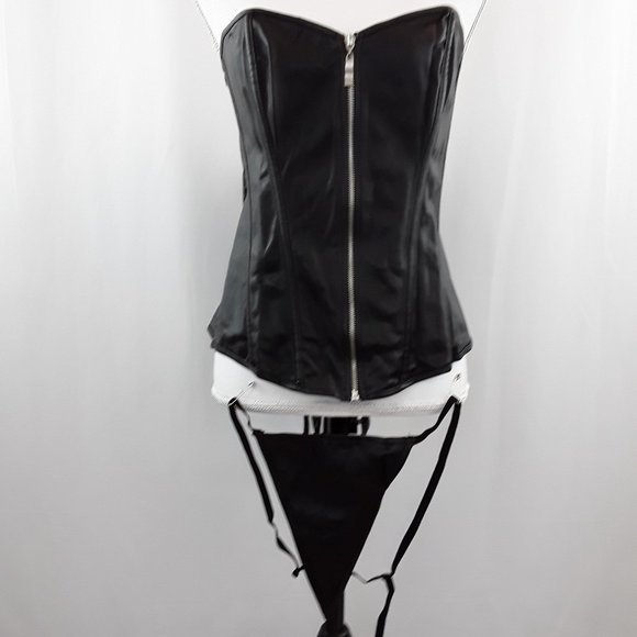 Bslingerie Tops - 🆕 Plus Size 6X Bustier Corset Top & G String
